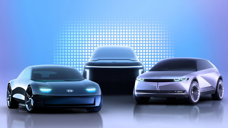 Ioniq轉為電動品牌，並於2024年前推出Ioniq 5 CUV、Ioniq 6 Sedan、Ioniq 7 SUV等車型。