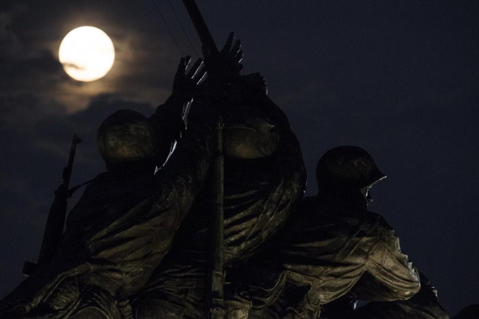 A Sturgeon Super Moon as seen from Arlington, Virginia on 10 August 2014 (Nasa)