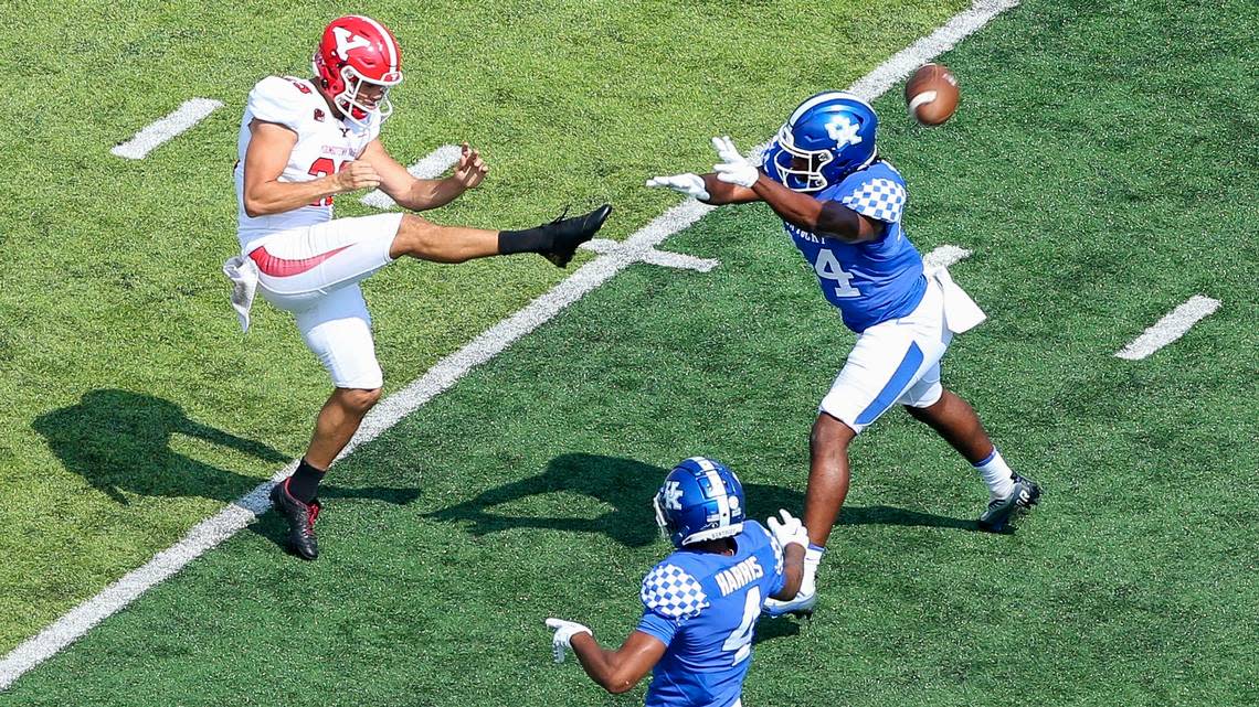 Kentucky redshirt freshman linebacker Martez Thrower (44) blocked a punt by Youngstown State’s Paddy Lynch (29) during UK’s 31-0 victory over the Penguins last week.