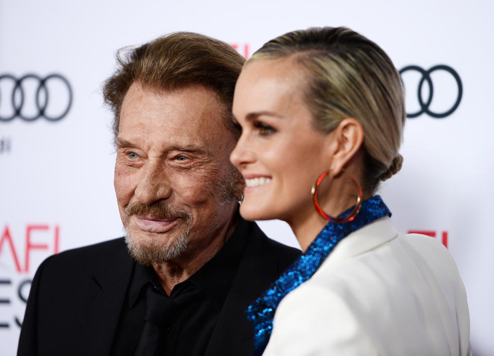 À l'époque où Johnny Hallyday s'est décidé à faire des confidences à Gilles Lhote, il était déjà marié à Laeticia Hallyday, sa dernière épouse. Le journaliste l'affirme : cette dernière était jalouse de Catherine Deneuve : "La nouvelle épouse du rockeur, comme toutes les précédentes, trouve insupportables cette complicité et les mots tendres que ces deux‐là s’échangent dans leur correspondance."(Photo by Amanda Edwards/WireImage)