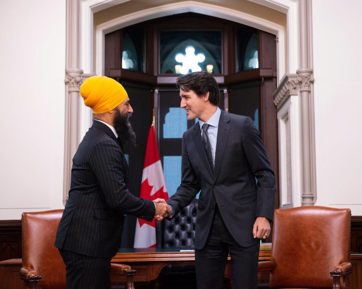 NDP leader Jagmeet Singh meets with Prime Minister Justin Trudeau on Parliament Hill in Ottawa on Thursday, Nov. 14, 2019. (Sean Kilpatrick/The Canadian Press - image credit)