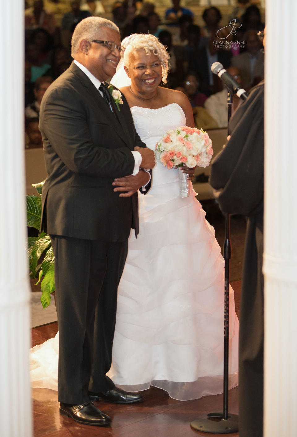 The couple married at the Huntsville church where they first met.&nbsp; (Photo: <a href="http://www.giannasnellphotography.com/" target="_blank">Gianna Snell Photography</a>)