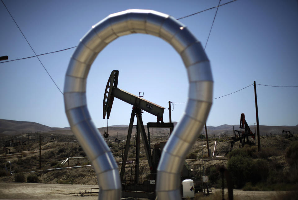 A fracking well.  (Photo: Lucy Nicholson / Reuters)