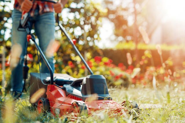 Scotts Lawn Care - Reel mowers = real deal. This lawn mower is