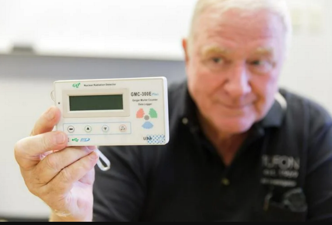 Dan Nims, Walla Walla, of the Mutual UFO Network, holds a Geiger-Muller counter, which detects nuclear radiation Steve Lenz/Walla Walla Union-Bulletin