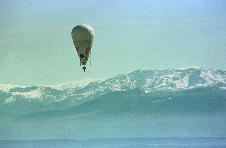 richard branson balloon11