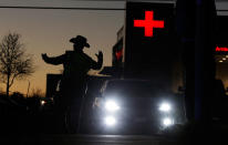 <p>Texas troopers help redirect traffic near the site of another explosion, Tuesday, March 20, 2018, in Austin, Texas. (Photo: Eric Gay/AP) </p>