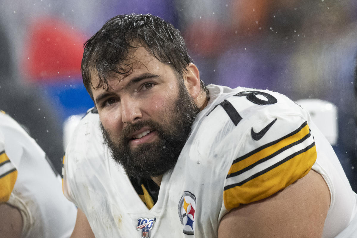 Alejandro Villanueva says it 'wasn't really a tough decision' to