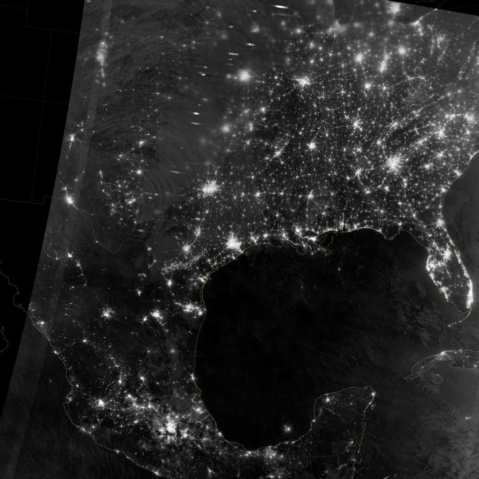 In April 2012, waves in Earth’s “airglow” spread across the nighttime skies of northern Texas like ripples in a pond. In this case, the waves were provoked by a massive thunderstorm. (NASA)