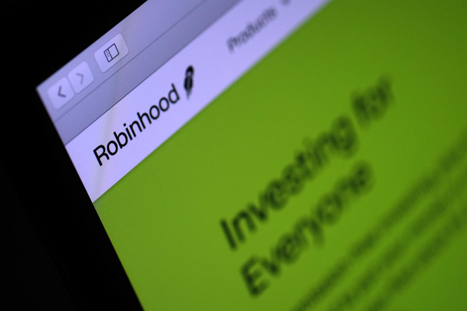 KATWIJK, NETHERLANDS - JANUARY 29: In this photo illustration, the website of trading platform Robinhood is displayed on a computer on January 29, 2021 in Katwijk, Netherlands.  (Photo by Yuriko Nakao/Getty Images)