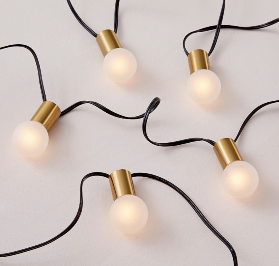 <p><a href="https://go.redirectingat.com?id=74968X1596630&url=https%3A%2F%2Fwww.westelm.com%2Fproducts%2Fsimple-string-lights-w3334&sref=https%3A%2F%2Fwww.veranda.com%2Fshopping%2Fgarden-products%2Fg60593393%2Fbest-outdoor-string-lights%2F" rel="nofollow noopener" target="_blank" data-ylk="slk:Shop Now;elm:context_link;itc:0;sec:content-canvas" class="link ">Shop Now</a></p><p>Simple String Lights</p><p>West Elm</p><p>$55.20</p><span class="copyright">West Elm</span>