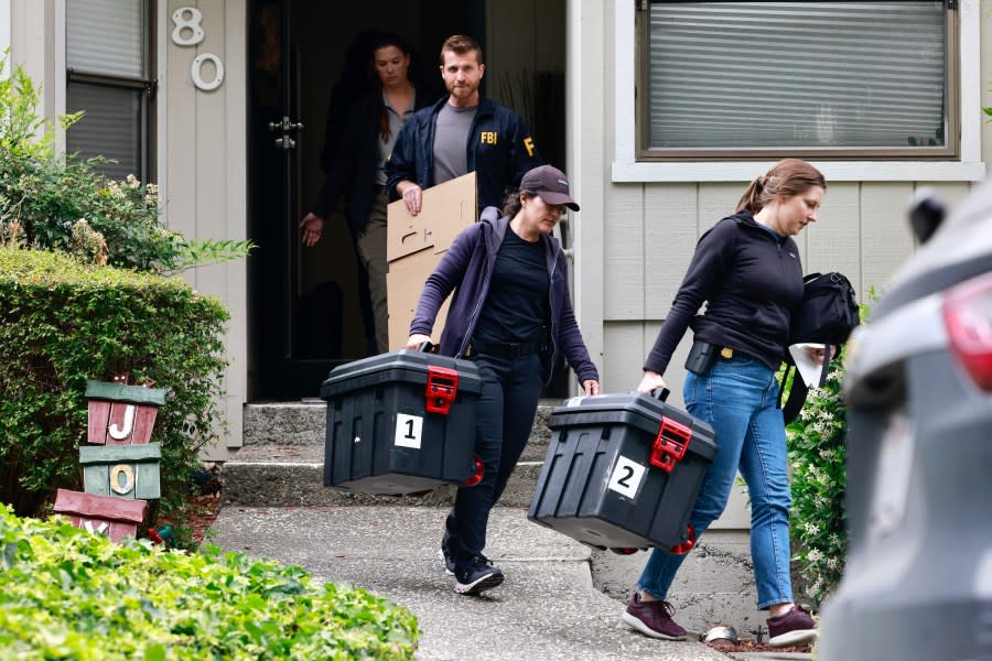 FBI agents raid a home on Maiden Lane where Oakland Mayor Sheng Thao lives in Oakland on June 20, 2024. (Photo by Jessica Christian / San Francisco Chronicle via Getty Images)