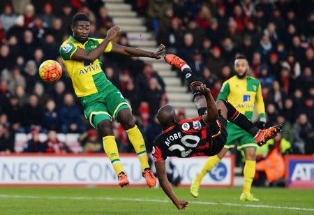 Football Soccer - AFC Bournemouth v Norwich City - Barclays Premier League - Vitality Stadium - 16/1/16 Bournemouth's Benik Afobe shoots at goal with a overhead kick Mandatory Credit: Action Images / Tony O'Brien Livepic