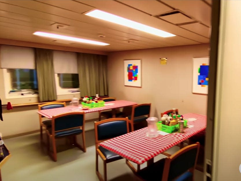 crew mess maersk