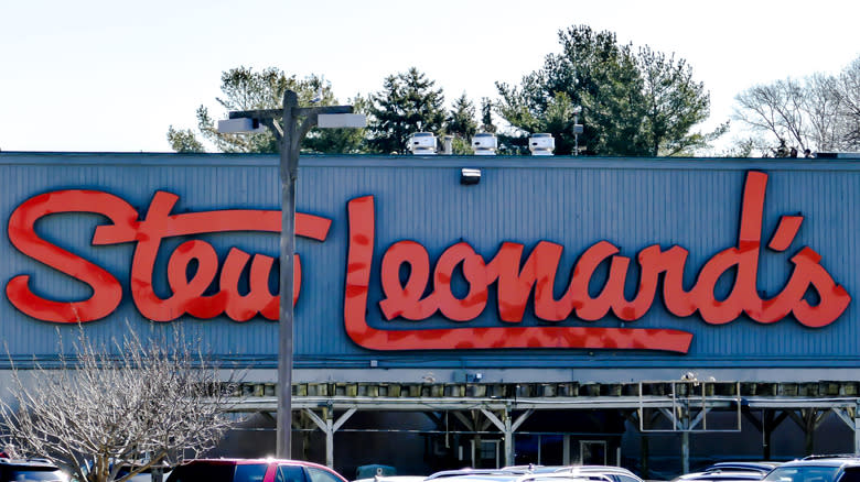 Exterior of Stew Leonard's