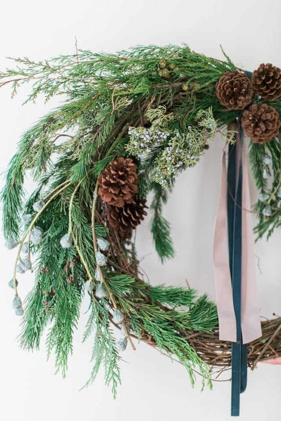 Make a DIY Wreath