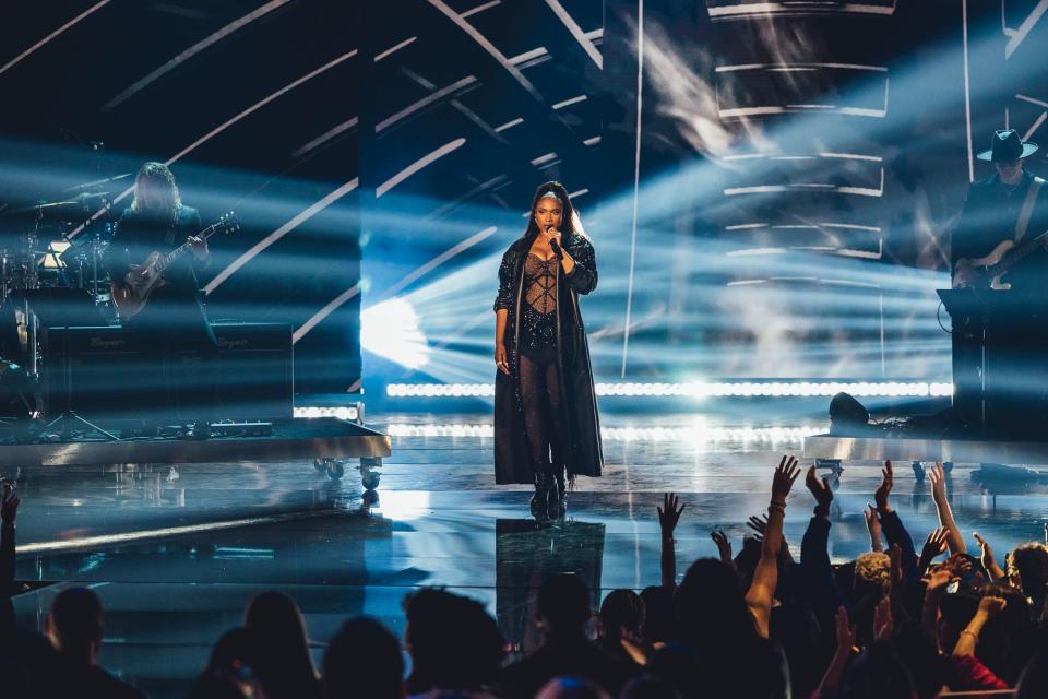 Jennifer Hudson at the iHeartRadio Awards in L.A. Roxx.