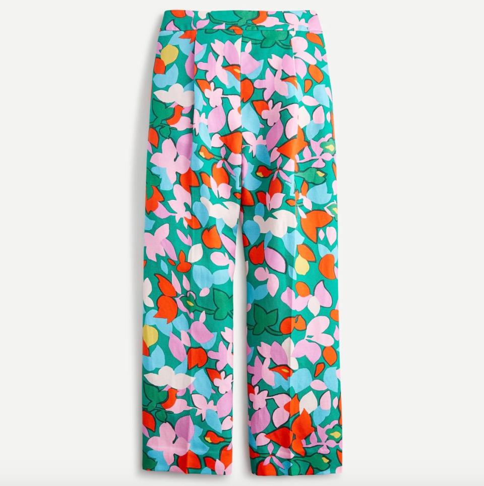 These pants come in sizes 00 to 16. <a href="https://fave.co/32K2n1P" target="_blank" rel="noopener noreferrer">Find them for $124 at J.Crew</a>.