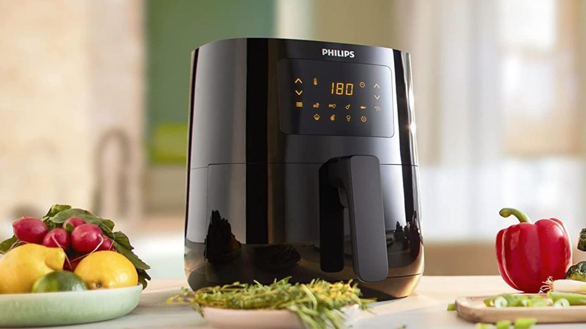 Philips' $250 Air Fryers Are On Sale For $100 Today -  Deal