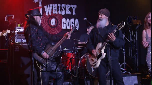 PHOTO: Rock and Roll Fantasy Camp member Jeff Cates jams with Kim Thayil. (ABC News)