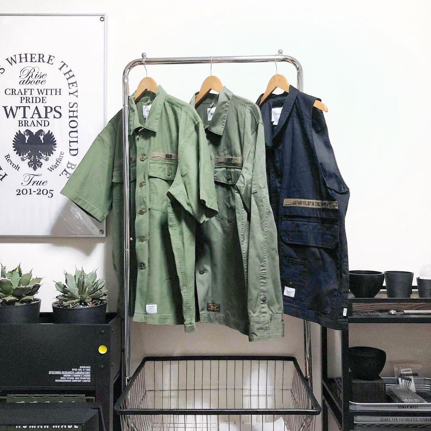 希望商店】【✓寄賣商品】WTAPS BUDS LS 01 17AW 兩袋黑金標長袖軍衫