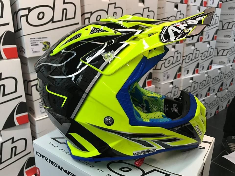 Airoh Aviator 2.2 Cairoli Mantova アイロー 取扱No.1 - marvit.com.br