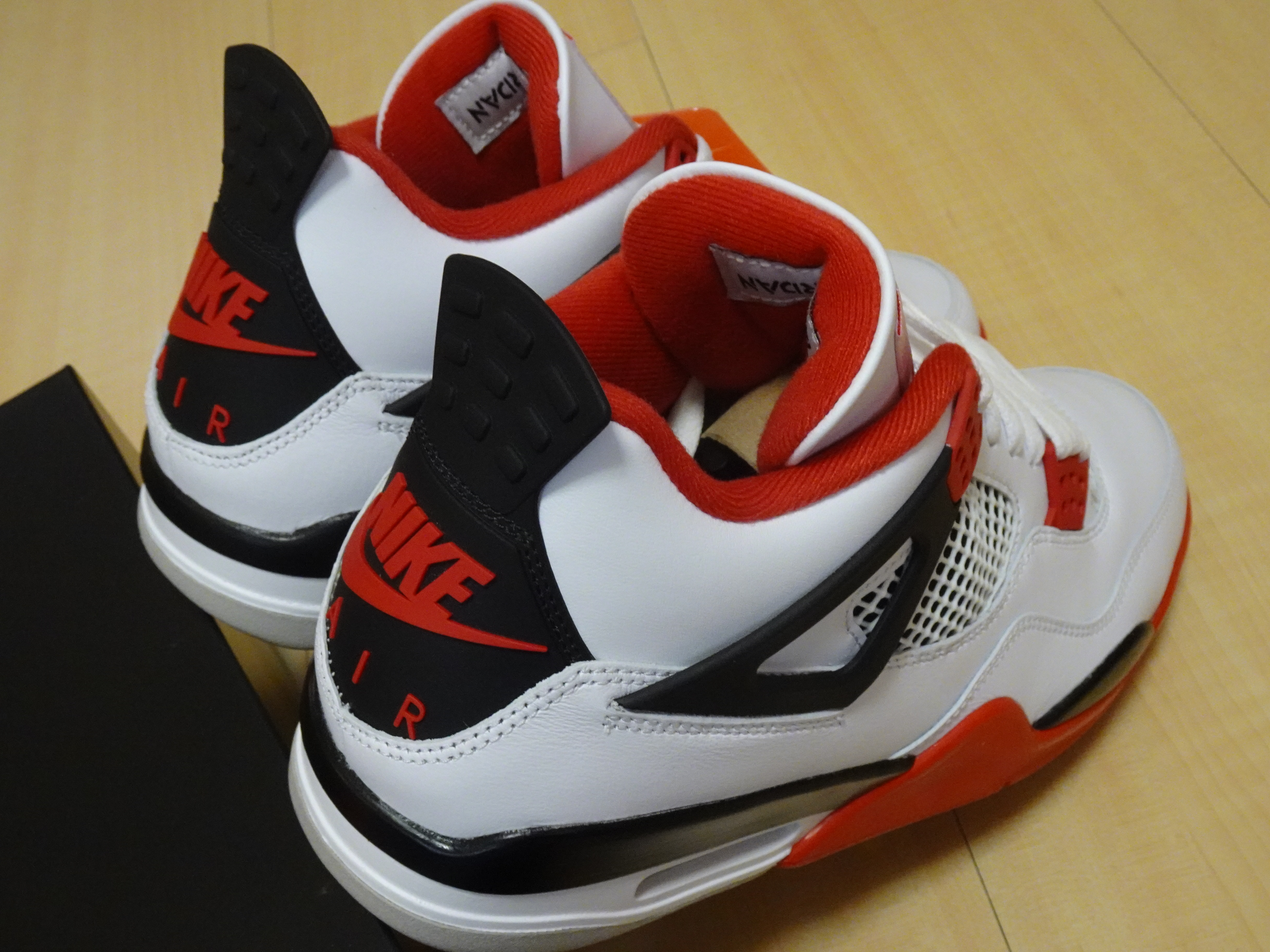 NIKE AIR JORDAN 4 RETRO OG FIRE RED AJ4芝加哥白紅火焰紅老屁股