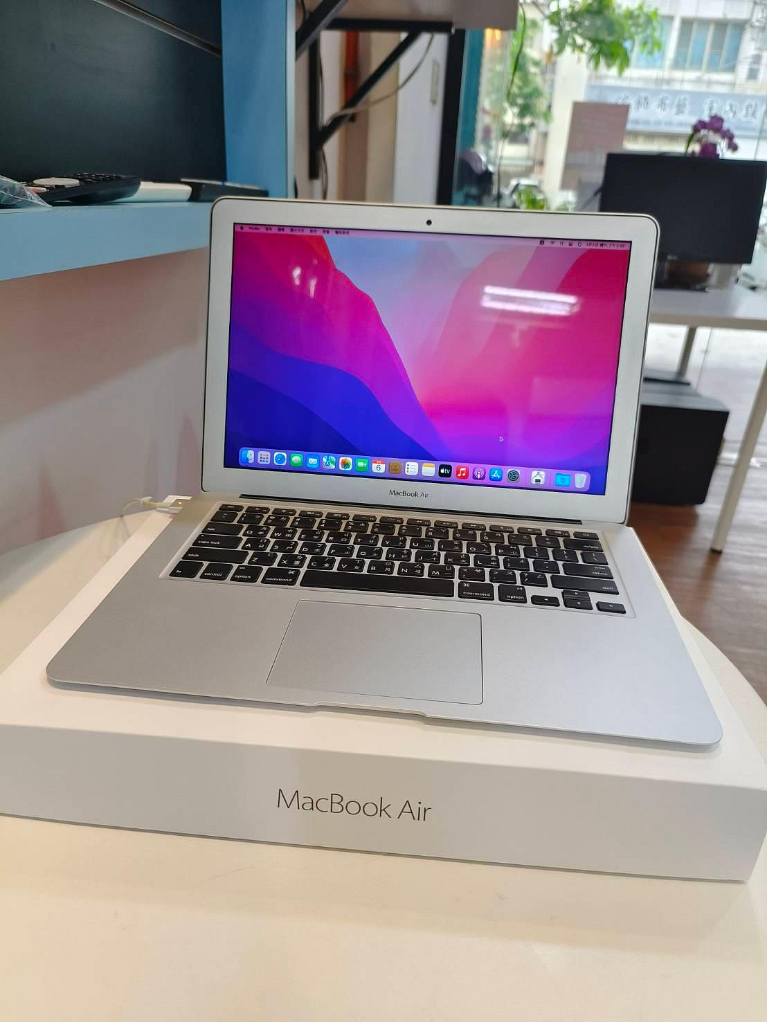 【艾爾巴二手】Macbook Air 2017 A1466 i5/8G/256G 13吋 銀#二手筆電#漢口店XJ1WL