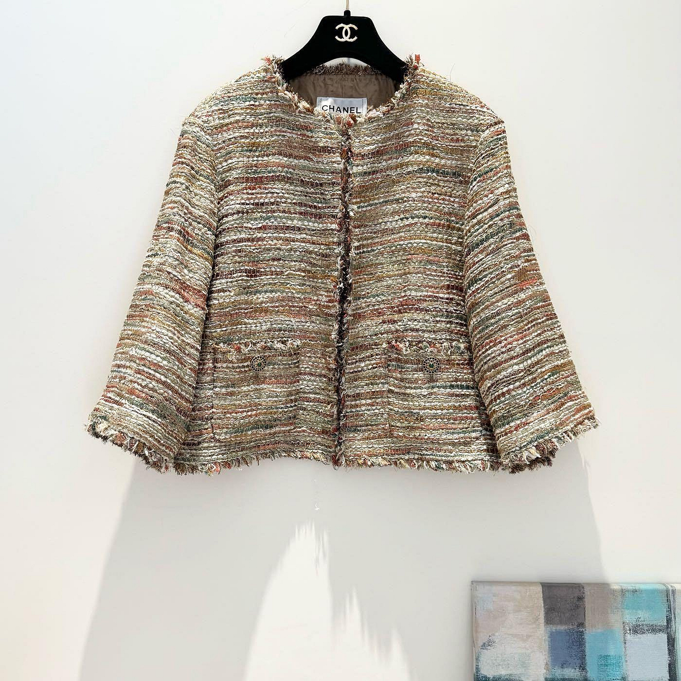 保留下標2 近年款 CHANEL Multicolor Tweed runway秀款 絕美重工法logo寶石釦多色毛呢外套