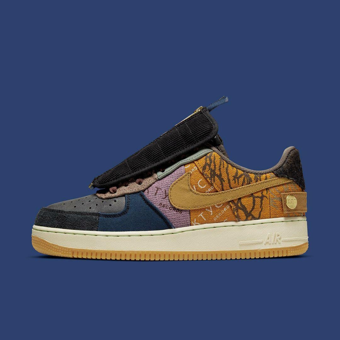 Трэвисы найки купить. Nike Air Force Travis Scott. Nike Air Force 1 Travis Scott. Кроссовки найк Трэвис Скотт данки. Найк АИР Форс 1 Трэвис Скотт данк.