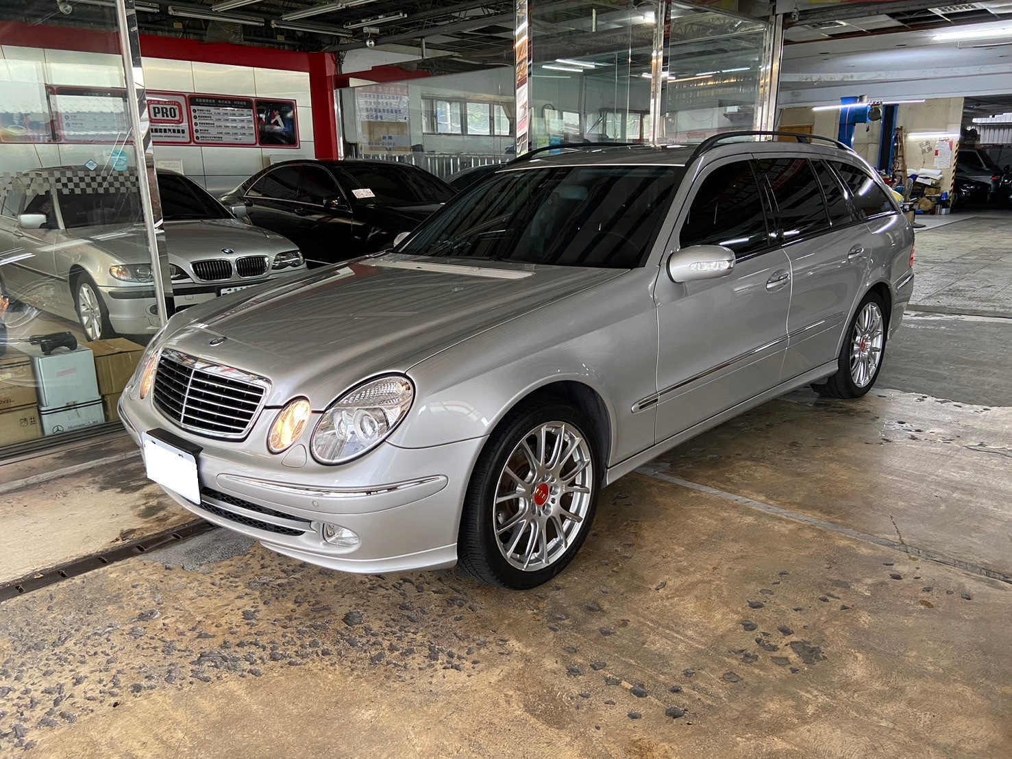 2004 M-Benz 賓士 E-class