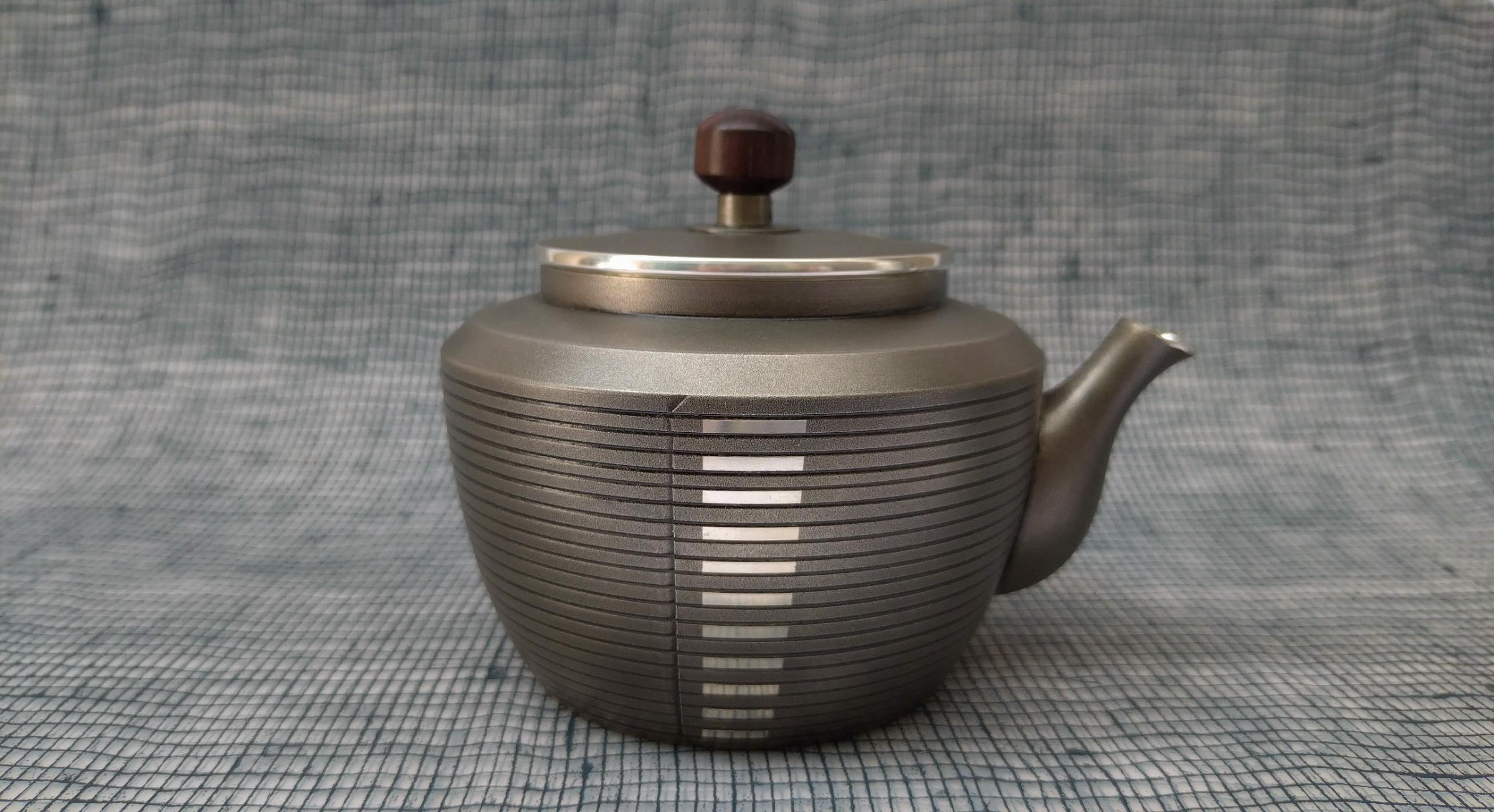 精美日本側把錫茶壺，日本大阪煙波浪華傳統手作錫器，約250cc，非水貨 