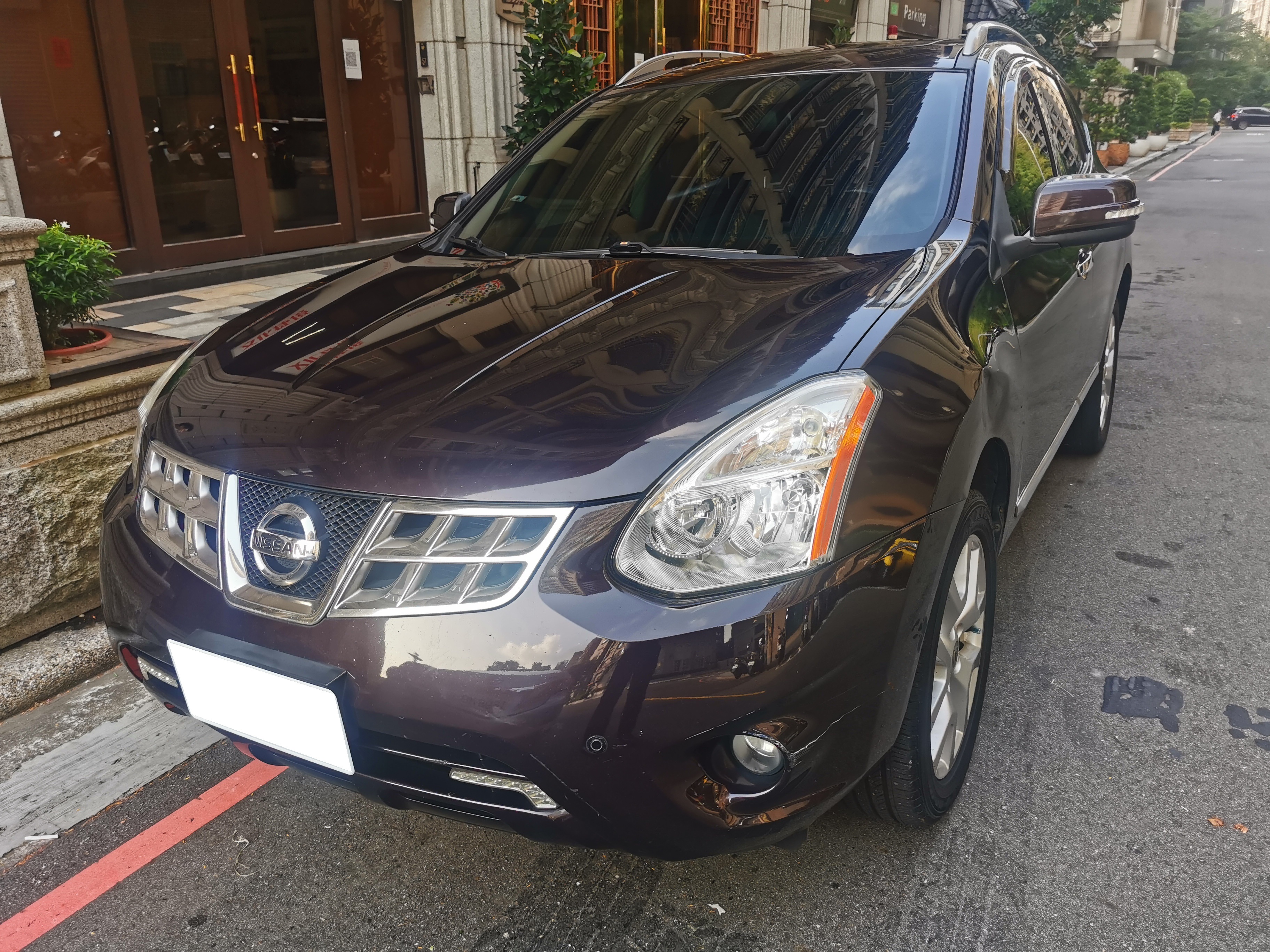 2011 Nissan 日產 Rogue