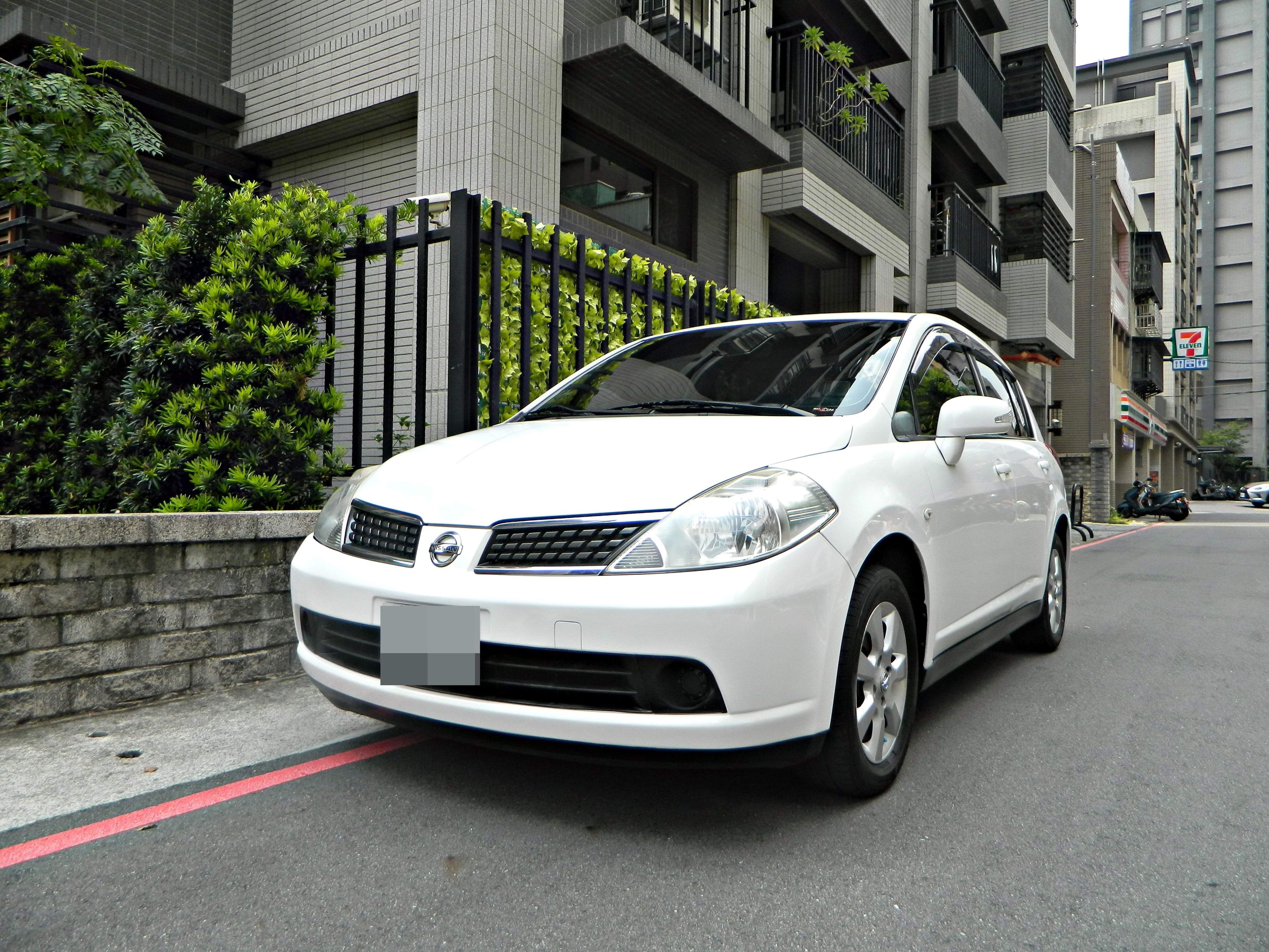 2013 Nissan 日產 Tiida 5d