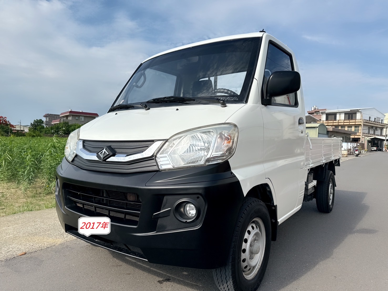 2017 Mitsubishi 三菱 商用車