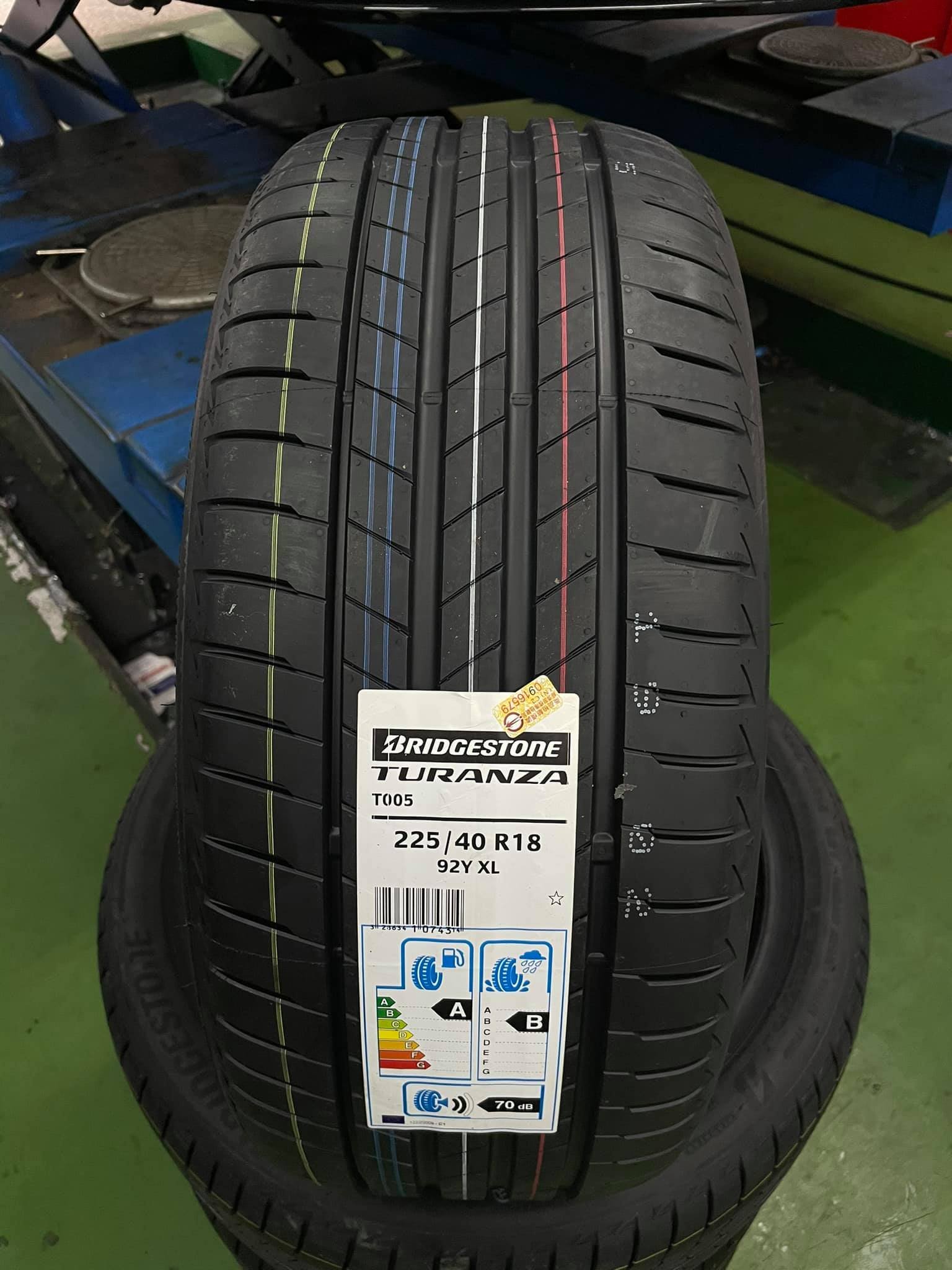 低反発 腰用 極上9分山 2021年製 国産 215/60R17 セイバーリング SL201