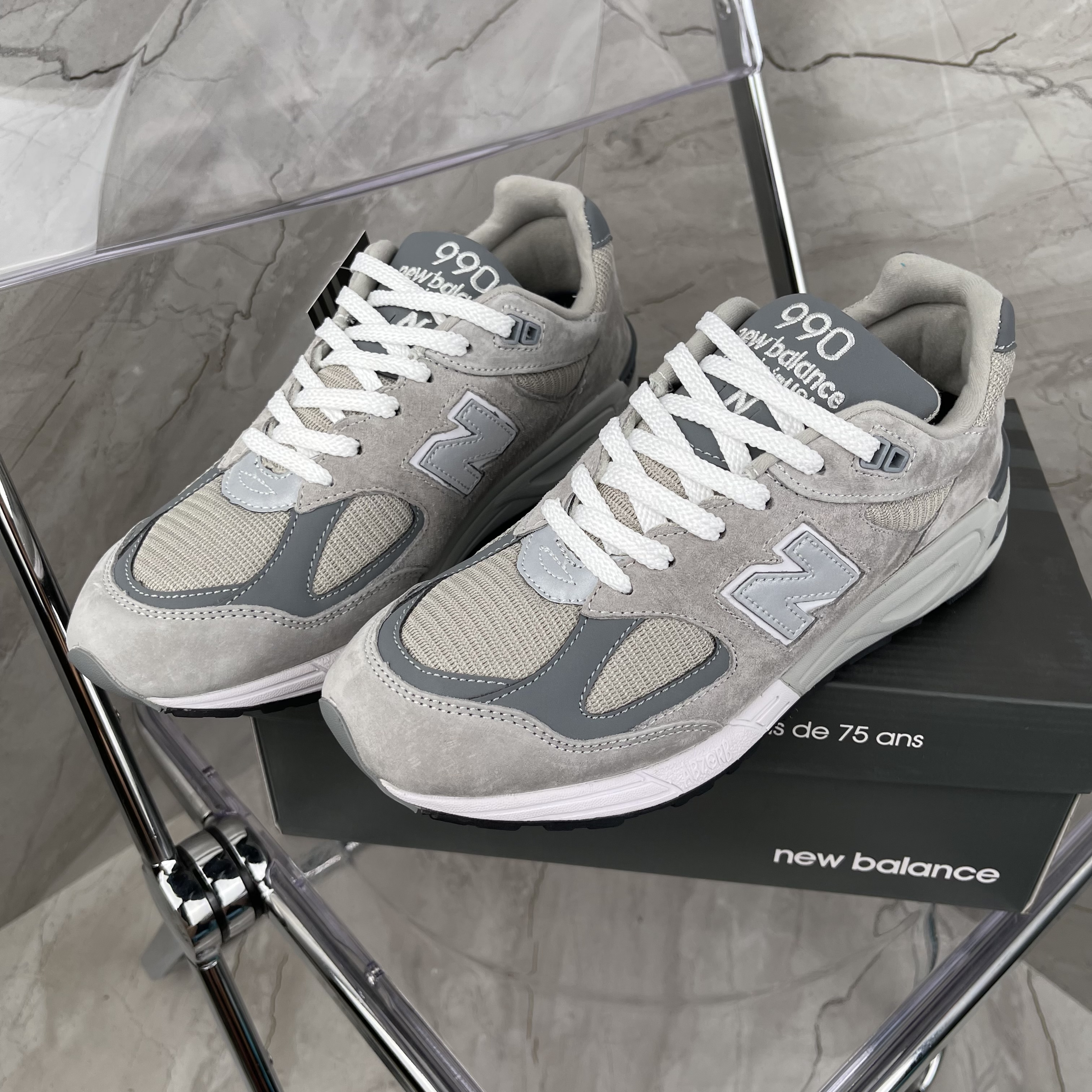 NEW BALANCE 990V2 GREY 美國製元祖灰慢跑鞋M990GR2 | Yahoo奇摩拍賣