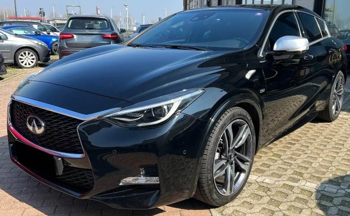 2017 Infiniti Q30