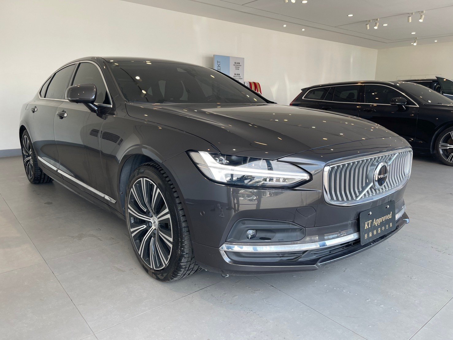 2021 Volvo 富豪 S90