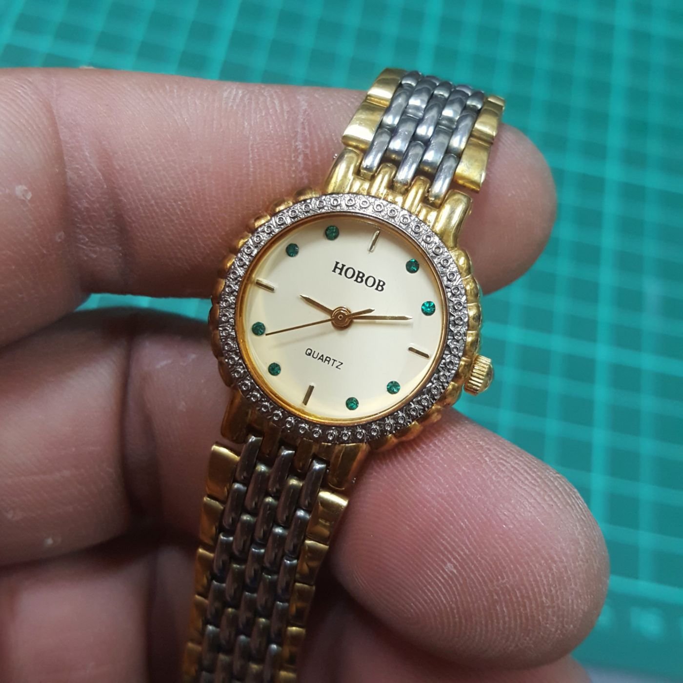 買給家人戴 女錶 HOBOB 清晰 實用 漂亮 非 SEIKO ck FOSSIL F1 Rolex OMEGA ORIENT機械錶 LV GUCCI mk