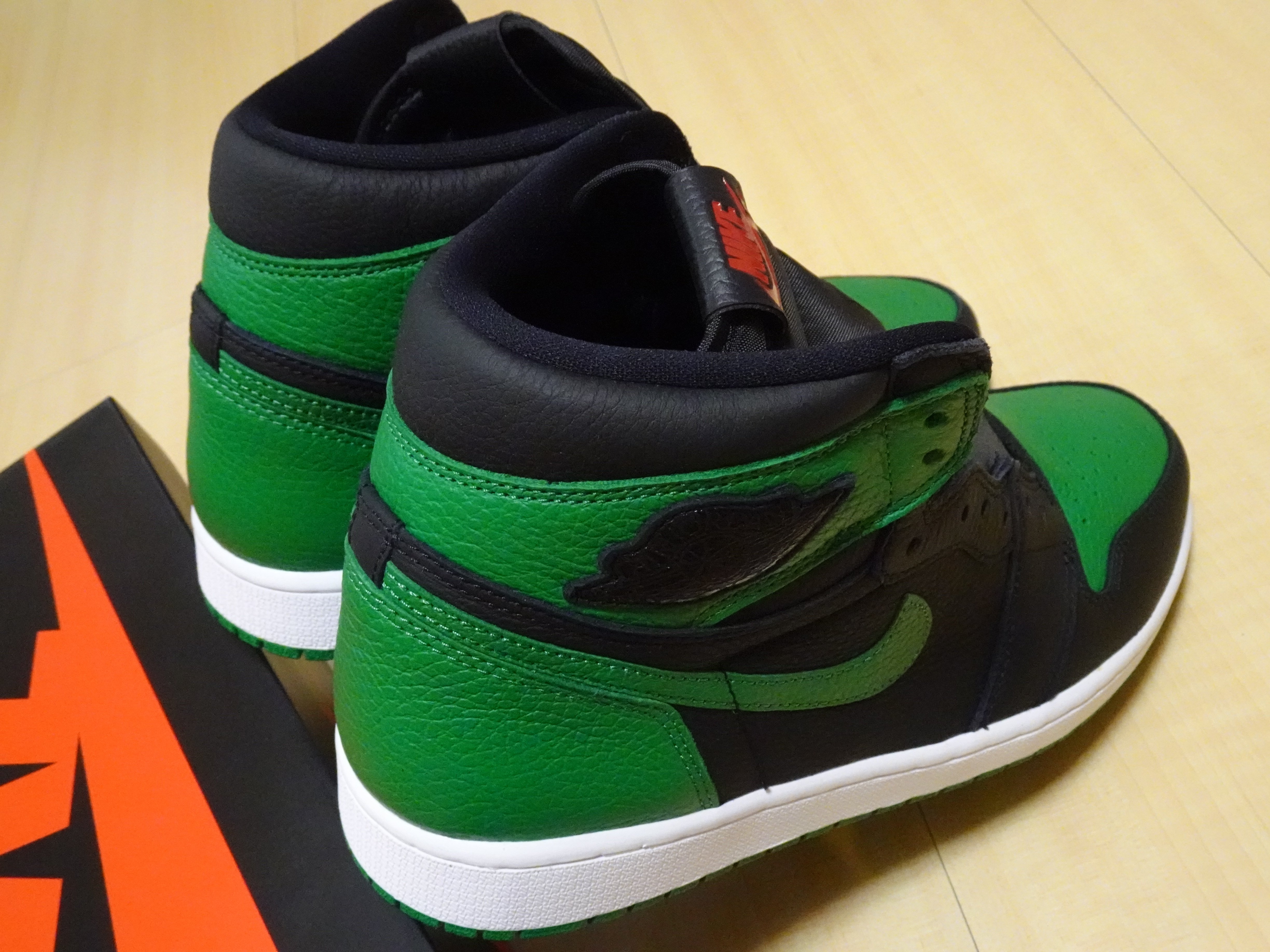 NIKE AIR JORDAN 1 RETRO HIGH OG PINE GREEN 黑綠皮革荔枝皮555088