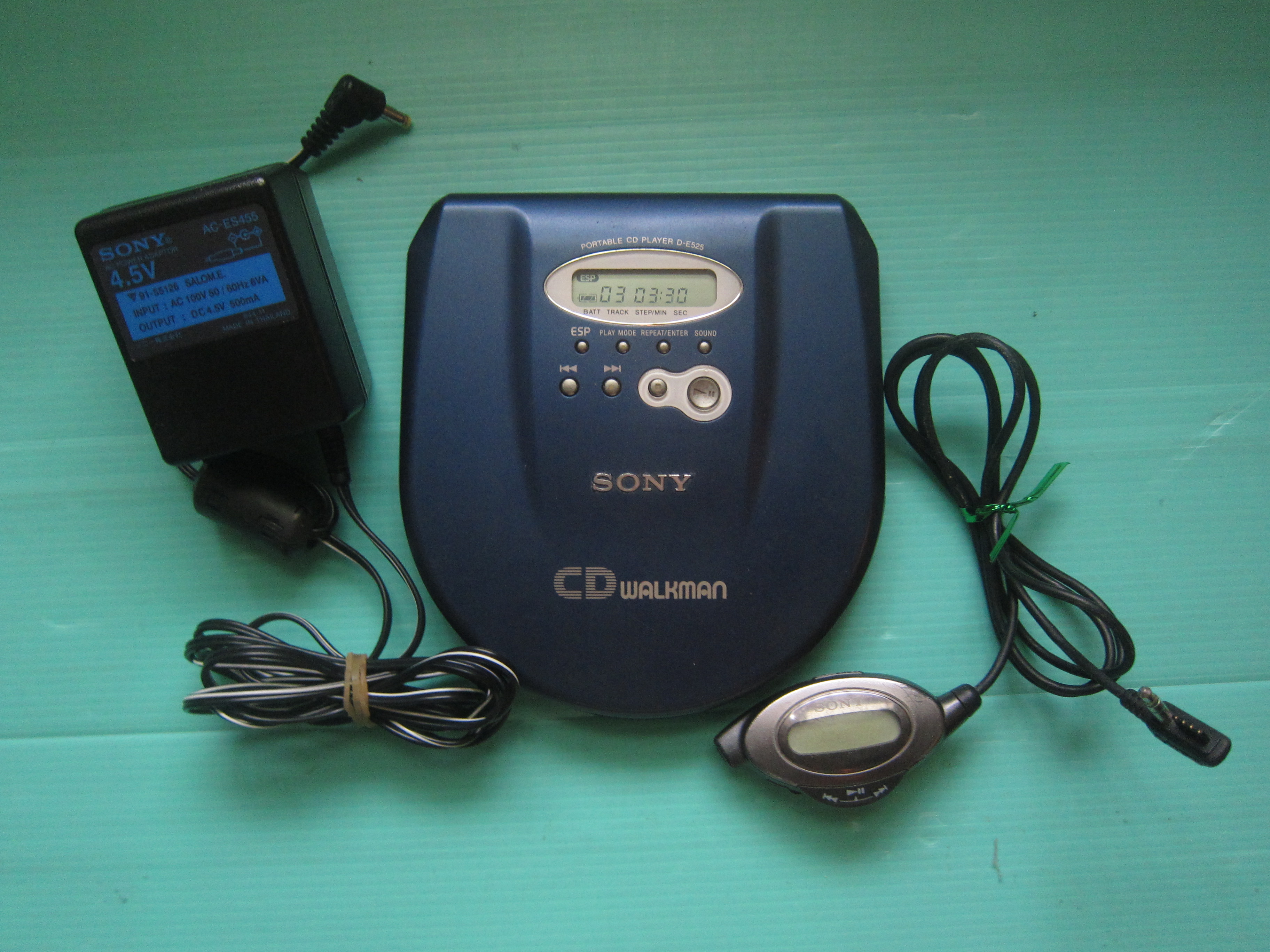 SONY CDウォークマン D-E525_S - ポータブルプレーヤー