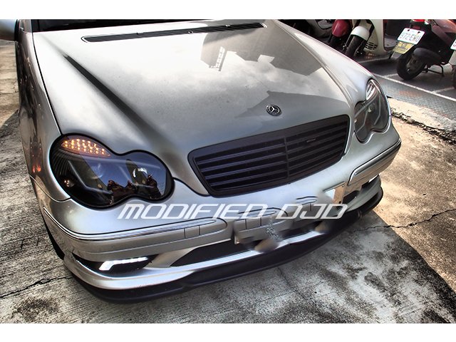 DJD20060605 BENZ W203 AMG 前大包前保桿 含霧燈 PP材質 日行燈另計