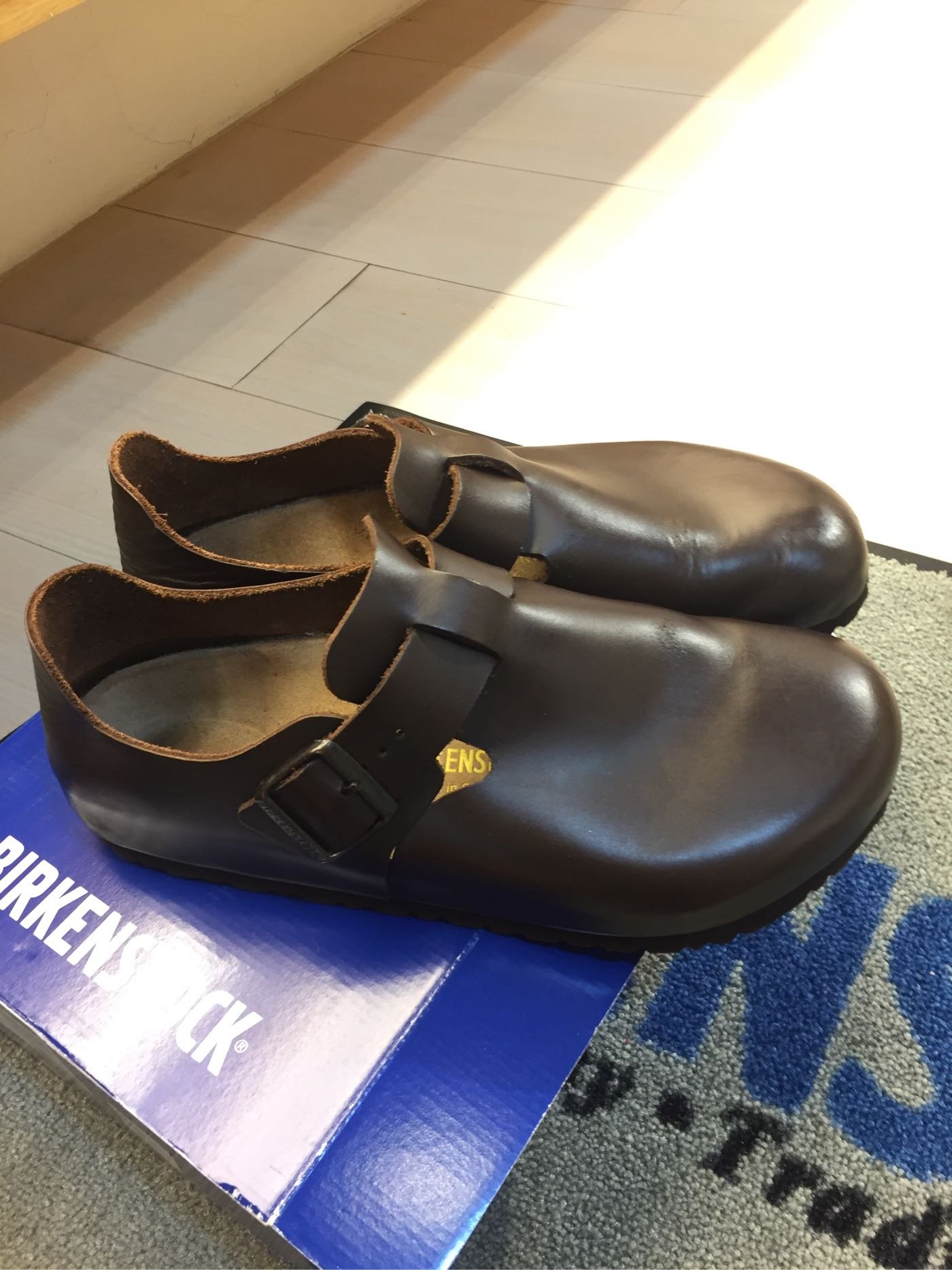 德國勃肯Birkenstock London 經典款真皮手 