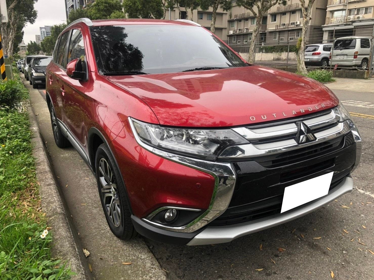 2018 Mitsubishi 三菱 Outlander