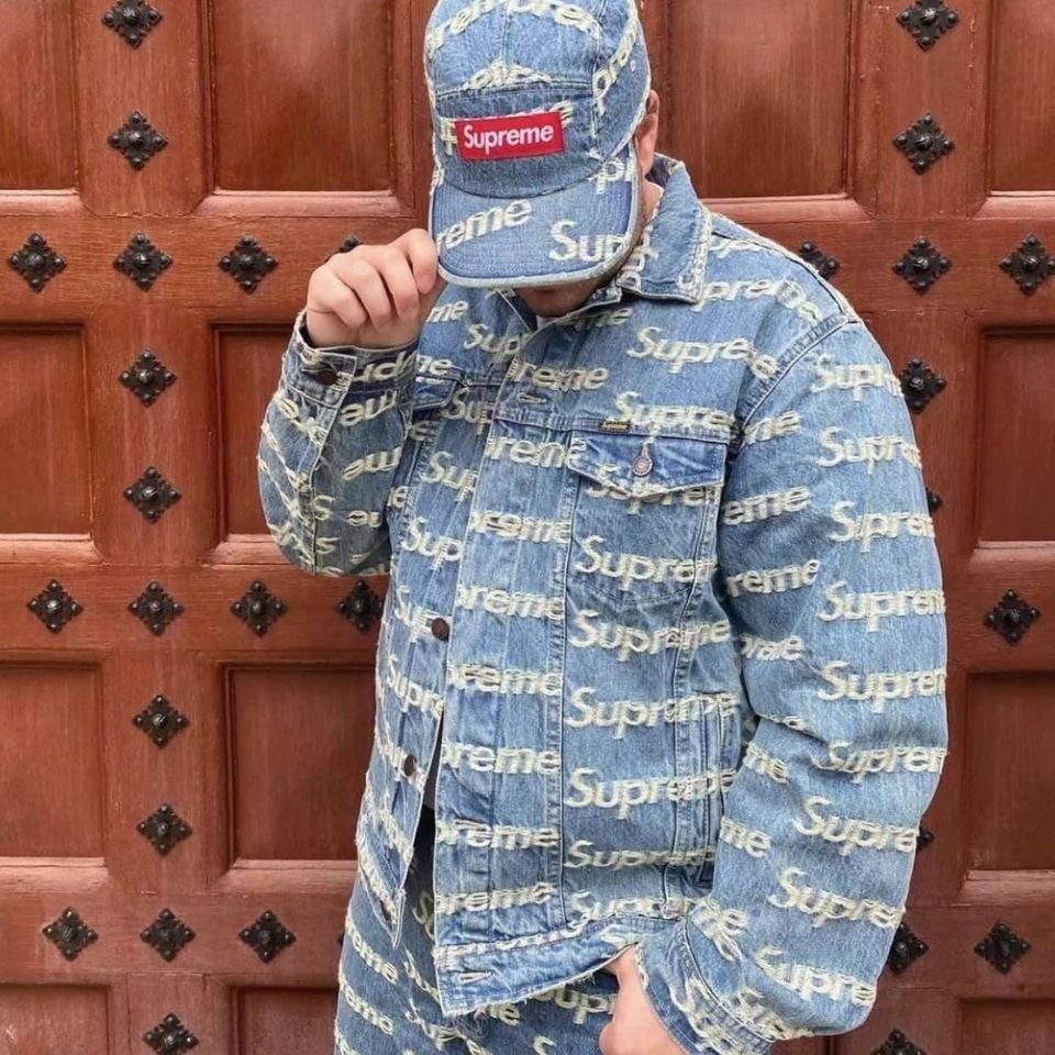 潮牌kin-Supreme 21SS Frayed Denim Trucker 滿版LOGO 破壞牛仔外套