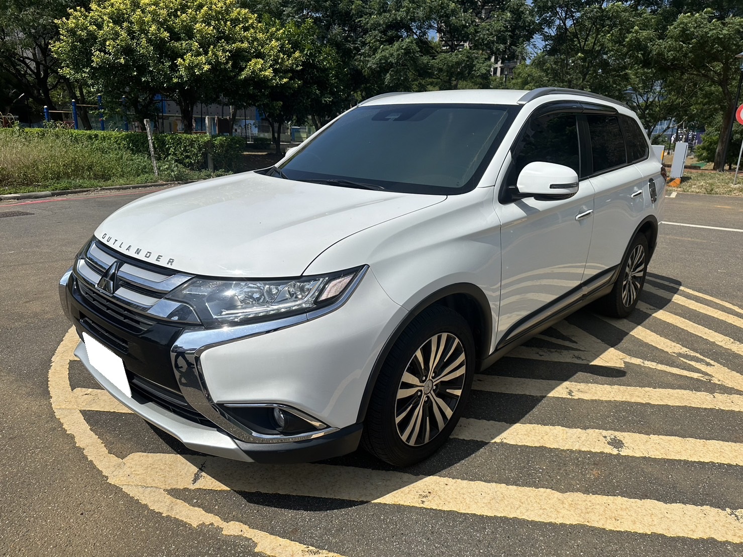 2020 Mitsubishi 三菱 Outlander