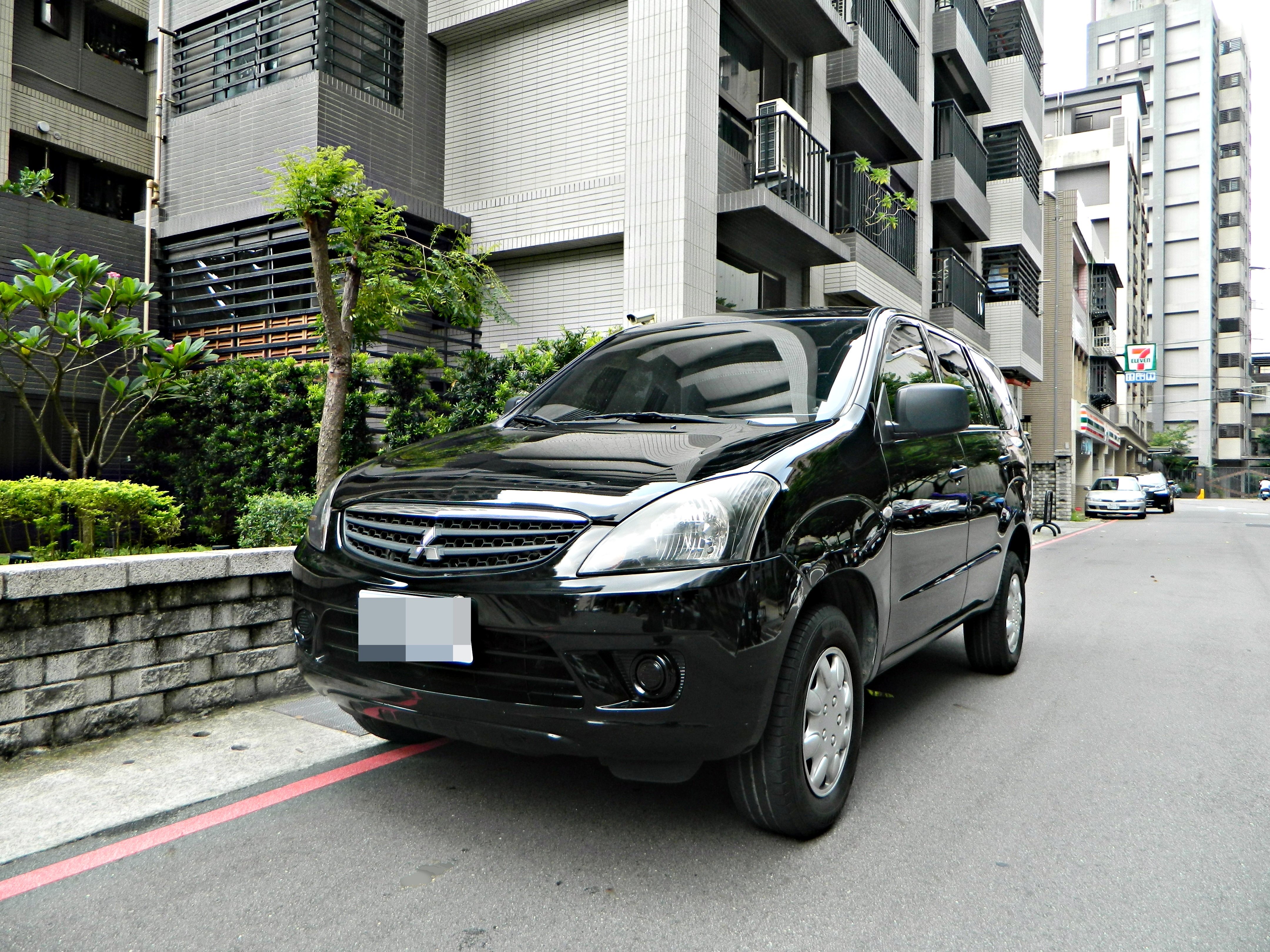 2013 Mitsubishi 三菱 Zinger