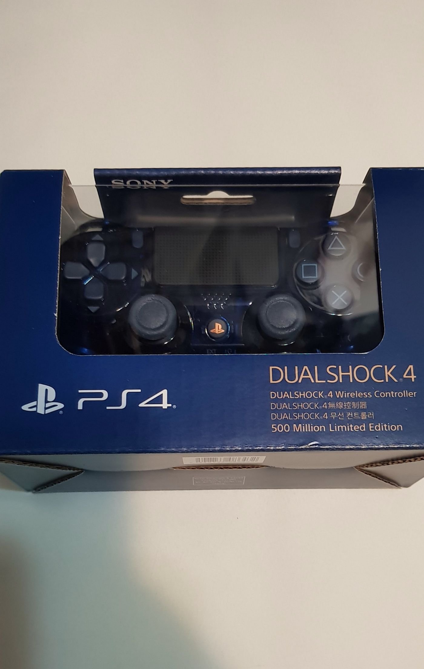 全新現貨PS4 500 Million 5億台紀念限量DUALSHOCK4 Wireless