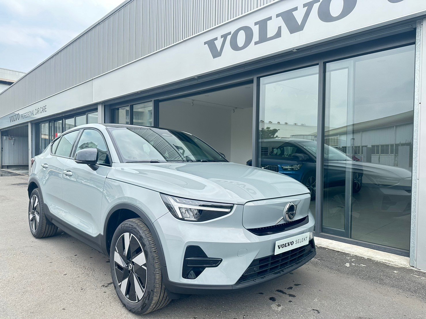 2023 Volvo 富豪 Xc40